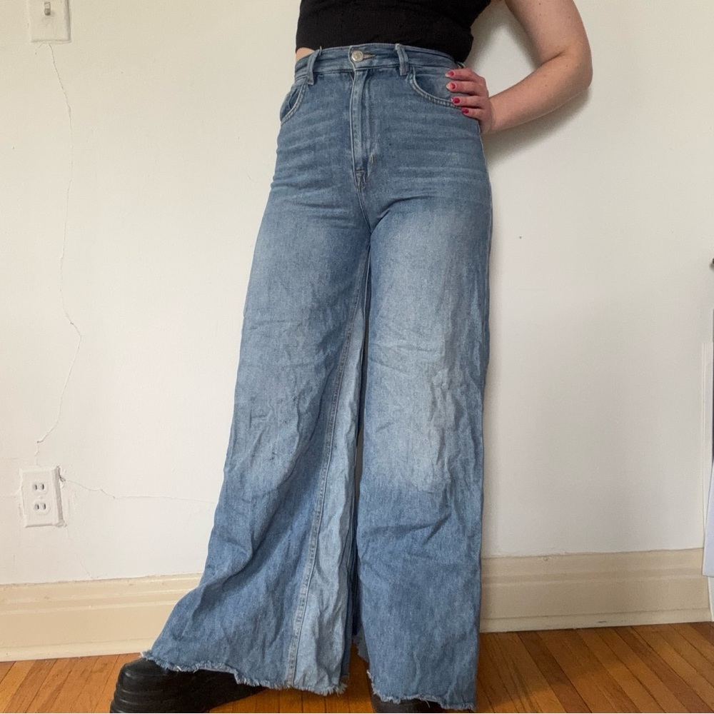 BDG Super Wide Leg Jeans - Picture 2 of 7